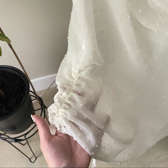 ROBBI & NIKKI White Dot Cowlneck Sleeveless Blouse - Picture 5 of 9